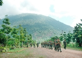 hành quân dưới chân núi Bà Đen