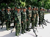 Hàng quân sẵn sàng.